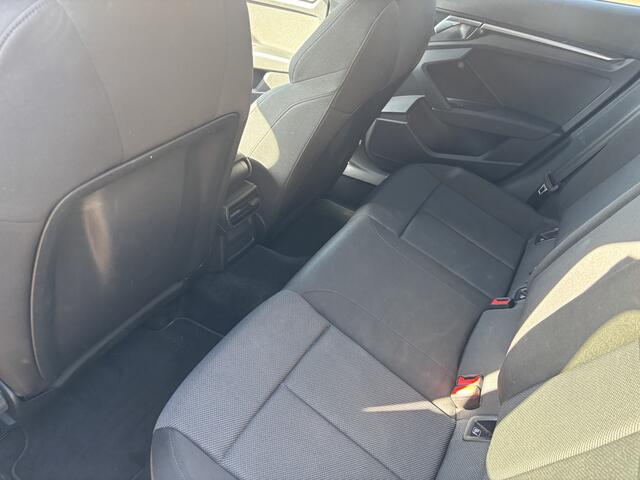 Audi A3 SPORTBACK 35 TFSI Business Edition Full LED / Digi-dash / Carplay