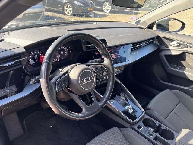 Audi A3 SPORTBACK 35 TFSI Business Edition Full LED / Digi-dash / Carplay