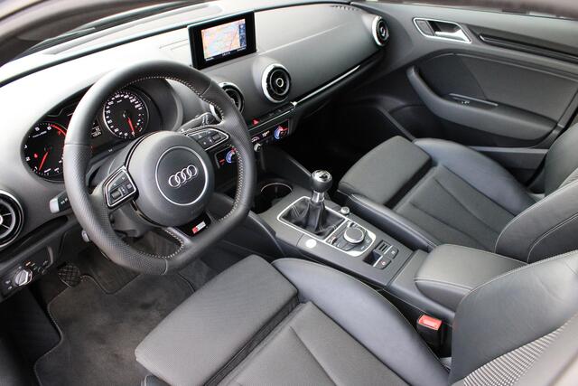 Audi A3 SPORTBACK 1.4 TFSI S-Line 3x S-Line | Keyless | Matrix LED | Cruisecontrol | Navi | Stoelverwarming | Privacyglas | Subwoofer
