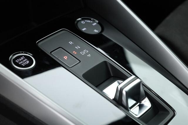 Audi A3 SPORTBACK 40 TFSI e S-Line | RS stoelen | HUD | Matrix LED | Bang & Olufsen | Adapt. Cruise
