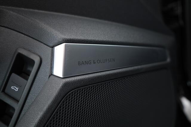Audi A3 SPORTBACK 40 TFSI e S-Line | RS stoelen | HUD | Matrix LED | Bang & Olufsen | Adapt. Cruise