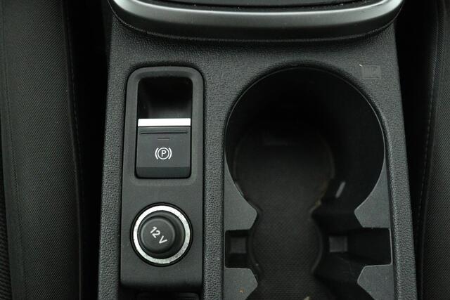 Audi A3 SPORTBACK 30 TFSI Business edition | Adaptive Cruise | Stoelverwarming | Trekhaak | Carplay | Full LED | PDC | Navigatie