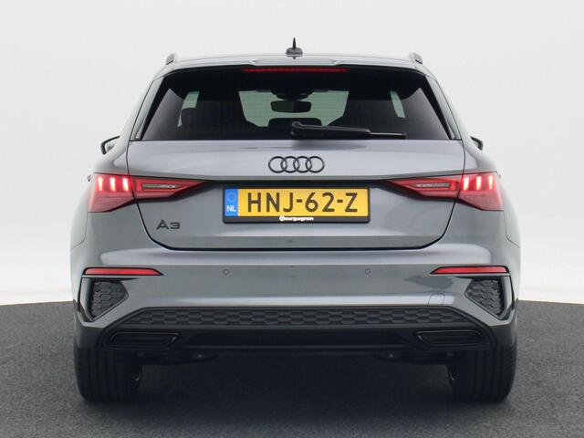 Audi A3 SPORTBACK 45 TFSi e 245 Pk Automaat S-Line Competition | Full LED | Trekhaak | Zwart Optiek | Privacy Glas | Adaptive Cruise | Stoelverwarming | Parkeersensoren | Carplay | 17.648 Km!!