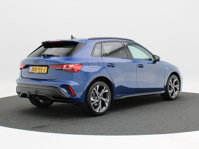 Audi A3 SPORTBACK 40 TFSI e 204 Pk Automaat S-Line | LED | Camera | Carplay | Stoel Verwarming | Navigatiesysteem | Sensoren | Elektrische Stoelen | 18 Inch | 9.557 Km!!