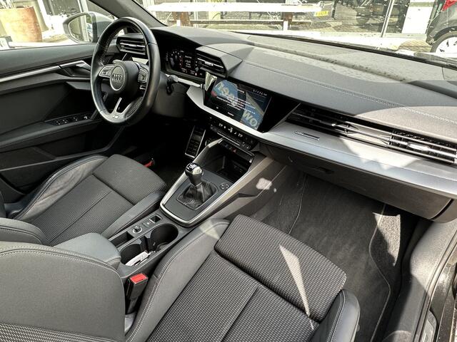 Audi A3 SPORTBACK 30 TFSI edition one LED/Virtual/Sportstoelen/Clima/Navi/Cruise