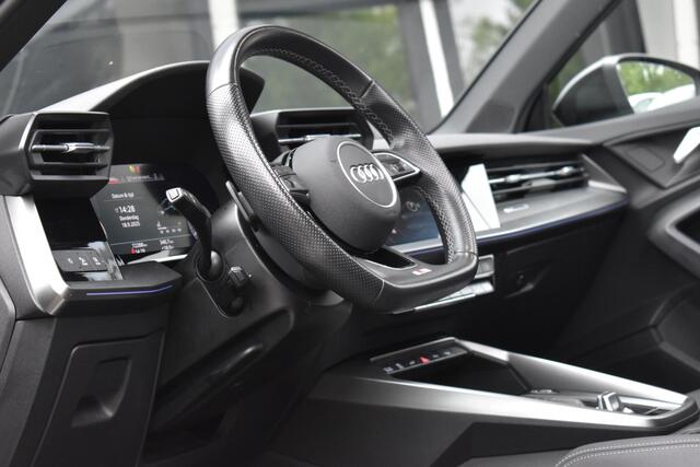 Audi A3 SPORTBACK 45 TFSI e S edition Competition S Line Pano Lane ACC Camera