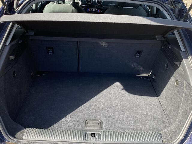 Audi A3 SPORTBACK 30 TFSI Advance VAN: 20.900,- VOOR: 18.440,- UW HERFSTVOORDEEL: 2.460,- | RIJKLAARPRIJS INCL. 12MND BOVAG