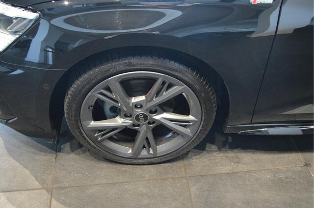 Audi A3 SPORTBACK 30 TDI 3X S-LINE Black Style navi camera led 18 inch !!