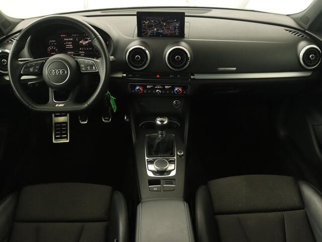 Audi A3 SPORTBACK 30 TFSI Advance Sport | Stoelverwarming | Virtual Cockpit | Carplay | Half leder | Navigatie | Full LED | Parkeerhulp | Bluetooth | Climate control | Cruise control