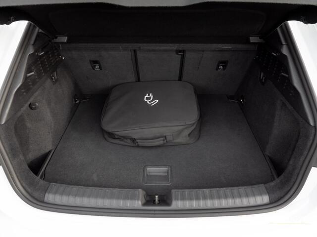 Audi A3 SPORTBACK 45 TFSI e S-Line Pano RS Massage Head-up B&O Sfeer E-Stoelen