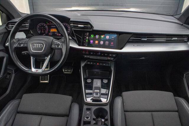 Audi A3 SPORTBACK 45 TFSI e S edition Comp. PANO B&O S line Camera Dode hoek