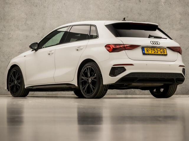 Audi A3 SPORTBACK 30 TFSI S-Line Sport Automaat (2X S-LINE, APPLE CARPLAY, GROOT NAVI, LEDER, STOELVERWARMING, SPORTSTOELEN, GETINT GLAS, ADAPTIVE CRUISE, KEYLESS, NIEUWSTAAT)