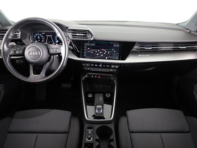 Audi A3 SPORTBACK 30 TFSI Business edition 110pk | Navigatie | Parkeersensoren | Led koplampen