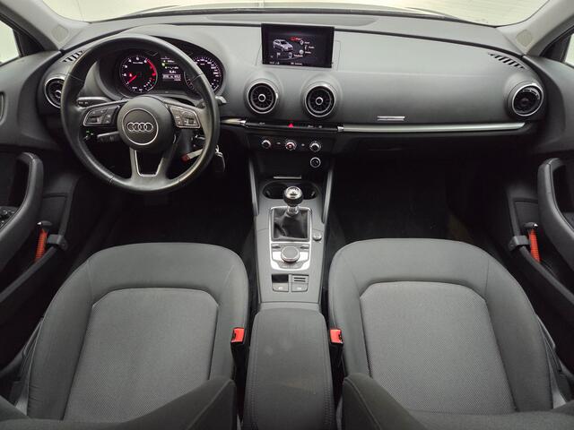 Audi A3 SPORTBACK 30 TFSI Pro Line | Navi |