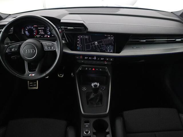 Audi A3 SPORTBACK 35 TFSI Edition One | Trekhaak | Park Assist | Matrix LED | Carplay | Adaptive cruise | Sportstoelen | Virtual Cockpit | Navigatie | Half leder | Climate control | Bluetooth