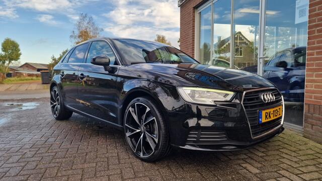 Audi A3 SPORTBACK 1.0 TFSI Sport Edition, 19 Inch. Lichtmetalen velgen, NL auto!
