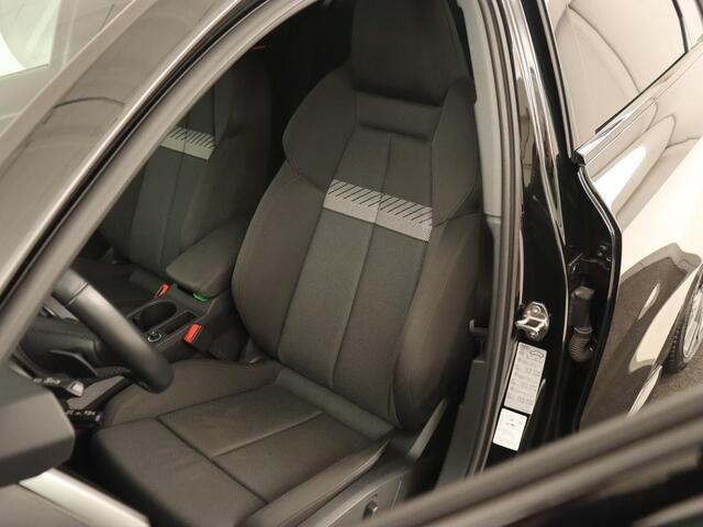 Audi A3 SPORTBACK 45 TFSI e S Line | Stoelverwarming | Camera | Sfeerverlichting | Virtual Cockpit | Carplay | Navigatie | Sportstoelen | 18'' | Climate control | PHEV | Plug In