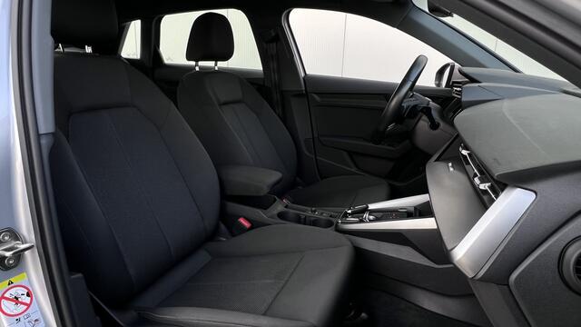 Audi A3 SPORTBACK 40 TFSIe 204PK BUSINESS EDITION CARPLAY | PDC | VIRTUAL