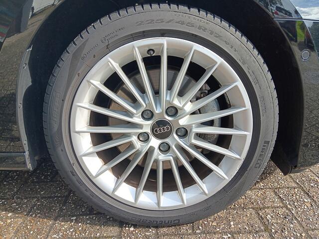 Audi A3 SPORTBACK 35 TFSI AUTOMAAT|Business edition,Comfstoelen|Matrix LED|NAV|TREKH|VIRTUAL DASH