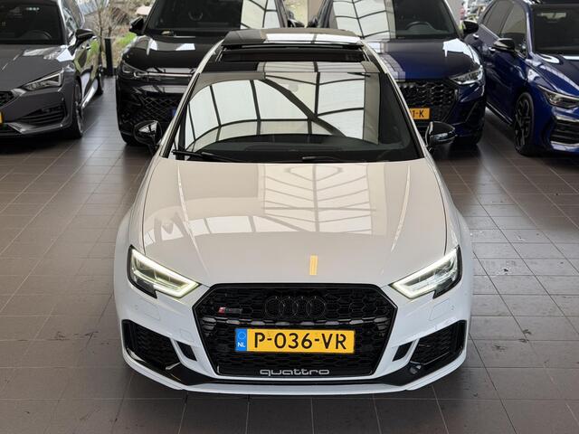 Audi A3 SPORTBACK 2.5 TFSI RS 3 quattro / Pano / Leder /