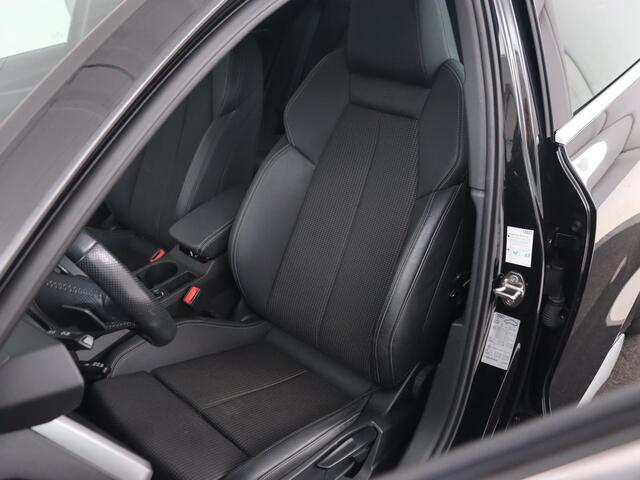 Audi A3 SPORTBACK 35 TFSI S edition | Carplay | Sportstoelen | Full LED | Navigatie | Half leder | Virtual Cockpit | Climate control | Parkeerhulp | Cruise control | Bluetooth | DAB | Sportstuur