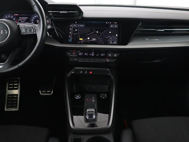 Audi A3 SPORTBACK 35 TFSI S edition | Carplay | Sportstoelen | Full LED | Navigatie | Half leder | Virtual Cockpit | Climate control | Parkeerhulp | Cruise control | Bluetooth | DAB | Sportstuur