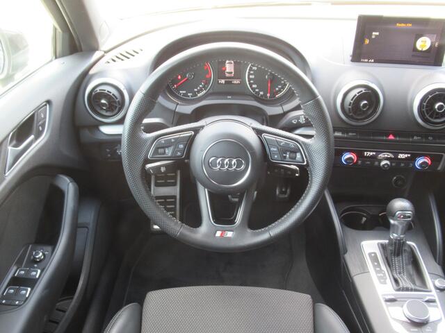 Audi A3 SPORTBACK 30 TFSI Sport S-Line Edition, Automaat / LED / Sportstoelen / Parkeersensoren / 18' Sportvelgen