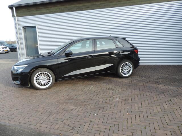 Audi A3 SPORTBACK 30 TDI Business edition