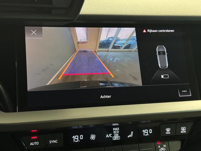 Audi A3 SPORTBACK 45 TFSI e S-Line/Camera/Navi/Parkeersensoren