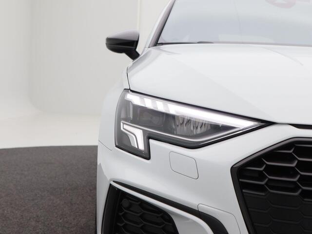 Audi A3 SPORTBACK 35 TFSi S-Line 150 Pk Automaat | Virtual Cockpit | Adaptive Cruise | LED | Zwarte Hemel | CarPlay | 19 Inch | 93.140 Km!