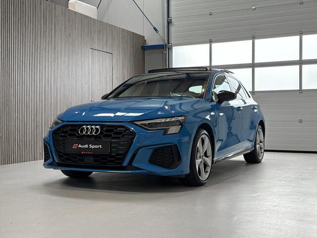 Audi A3 SPORTBACK 45 TFSI e S edition Competition 245PK - S LINE - RS STOELEN - PANORAMADAK - TURBO BLAUW - SFEER VERLICHTING