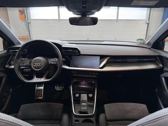 Audi A3 SPORTBACK 45 TFSI e S edition Competition 245PK - S LINE - RS STOELEN - PANORAMADAK - TURBO BLAUW - SFEER VERLICHTING