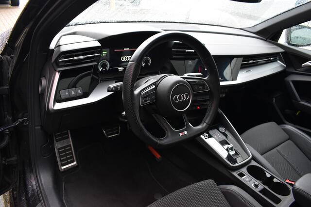 Audi A3 SPORTBACK 45 TFSI e S edition Competition Panorama dak N.A.P. Nederlandse auto