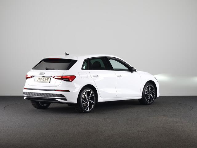 Audi A3 SPORTBACK 40 TFSI e Pro Line 204pk | 18 inch Lichtmetalen velgen | Parkeercamera| Navigatie via App | Stoelverwarming