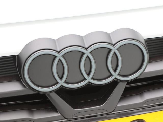 Audi A3 SPORTBACK 30 TFSI S edition | Privacy glas | 19 inch velgen | Sonos 3d | Led voor + dynamisch led achter |