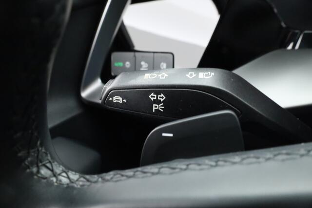 Audi A3 SPORTBACK 35 TFSI S edition | Digi. Cockpit | Stoelverw. | Cruise ctrl | PDC | Nav + CarPlay | 18'' |