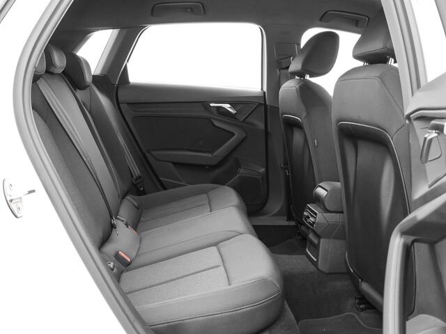 Audi A3 SPORTBACK 35 TFSI 150PK S-tronic Advanced · Navigatie · P-Sensoren · Keyless · Stoelverwarming · Cruise Control · 17'' Inch ·