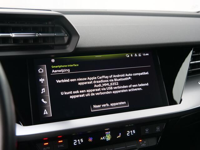 Audi A3 SPORTBACK 45 TFSI e S edition Competition 204 Pk Automaat DAB / Apple Carplay / Camera / S-Line