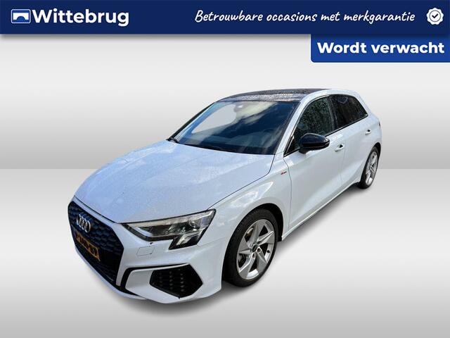 Audi A3 SPORTBACK 30 TFSI S edition / Pano / Navigatie / LED / Parkeersensoren / Lichtmetaal 17 inch / Climate controle /