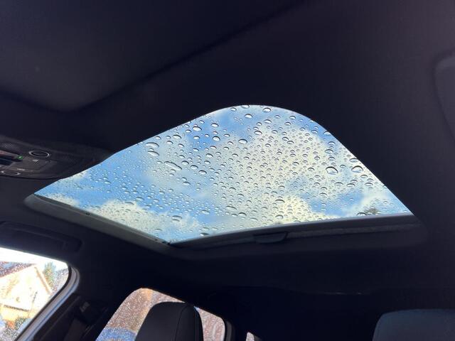 Audi A3 SPORTBACK 30 TFSI S edition / Pano / Navigatie / LED / Parkeersensoren / Lichtmetaal 17 inch / Climate controle /