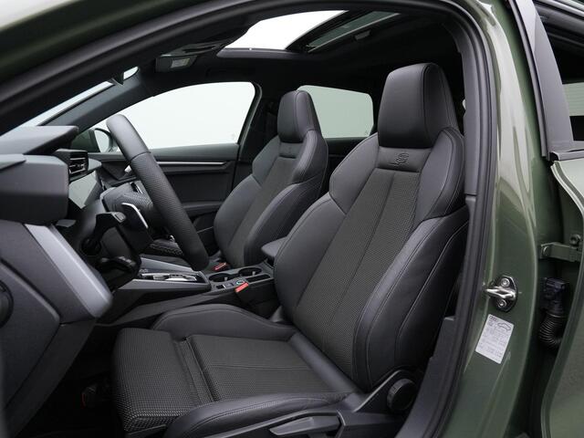 Audi A3 SPORTBACK 40 TFSI e 204 pk S edition / S-Line | Panoramadak | Adaptive Cruise | Achteruitrijcamera | Stoelverwarming