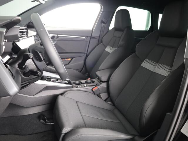 Audi A3 SPORTBACK 40 TFSI e Pro Line 204pk | Parkeercamera | Stoelverwarming | Adaptieve cruise controle | Sportstoelen