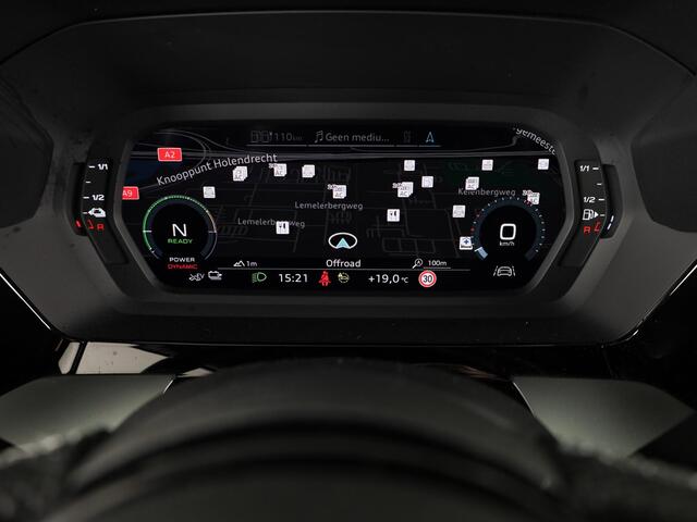 Audi A3 SPORTBACK 45 TFSI e S edition Competition 245pk | Ambient Lighting | Afgevlakt stuur | Audi soundsystem | Parkeerhulp V+A