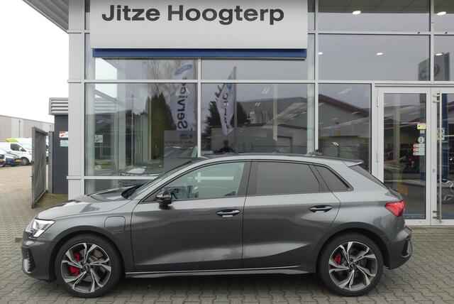 Audi A3 SPORTBACK 45 TFSI e S edition Competition ALCANTARA, MATRIX, ADAPT. CRUISE, CLIMA, NAVI, CAMERA, PDC V&A, APPLE CARPLAY/ANDROID AUTO, KEYLESS, ELEKT. ACHTERKLEP, LANE ASSIST, PRE SENSE, STOELVERWARMING, 79.913KM