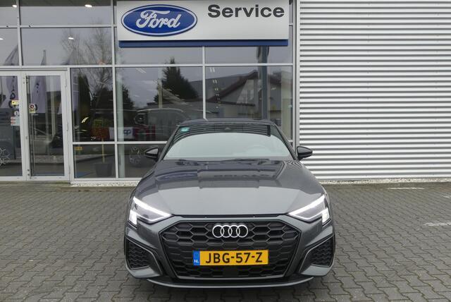 Audi A3 SPORTBACK 45 TFSI e S edition Competition ALCANTARA, MATRIX, ADAPT. CRUISE, CLIMA, NAVI, CAMERA, PDC V&A, APPLE CARPLAY/ANDROID AUTO, KEYLESS, ELEKT. ACHTERKLEP, LANE ASSIST, PRE SENSE, STOELVERWARMING, 79.913KM