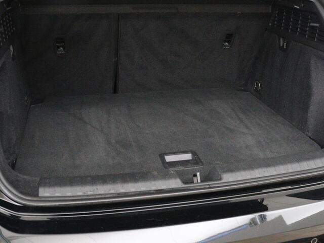 Audi A3 SPORTBACK 30 TFSI Business edition | Sportstoelen | Trekhaak | Carplay | 17'' | Navigatie | Virtual Cockpit | Full LED | Climate control | Parkeerhulp | Bluetooth | Cruise control