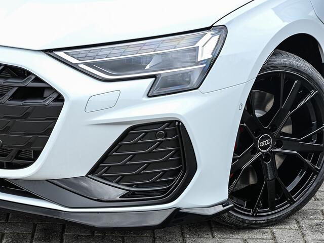 Audi A3 SPORTBACK 45 TFSI e S edition Competition | Panoramadak | 5 jr garantie | Ambiance interieur | Active Cruise | Sonos Sound | S-Seats + Memory | Head-Up | Camera | Stoelverwarming | Keyless