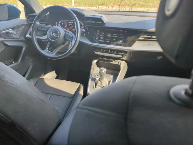 Audi A3 SPORTBACK 30 TFSI Pro Line / Climatronic / PDC achter / 16'' LMV