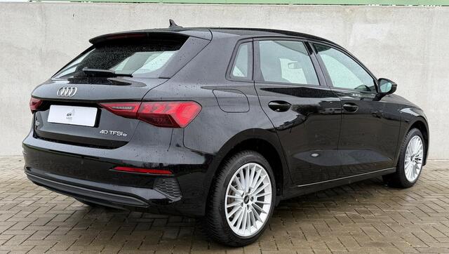 Audi A3 SPORTBACK 40 TFSI e Edition CarPlay / Navi / PDC