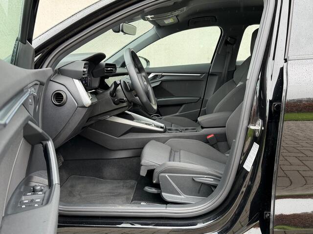 Audi A3 SPORTBACK 40 TFSI e Edition CarPlay / Navi / PDC